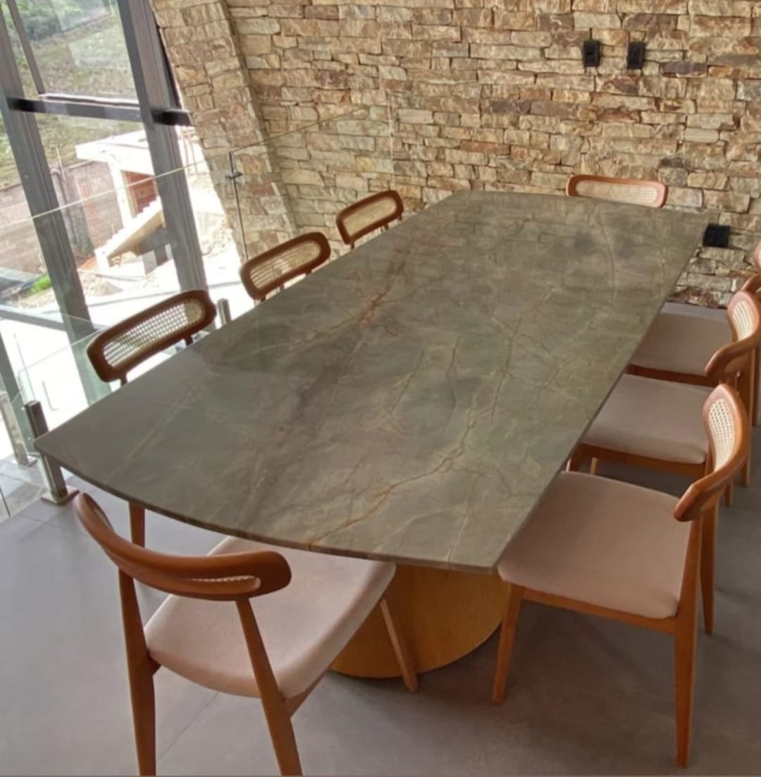 Mesa de jantar em quartzito